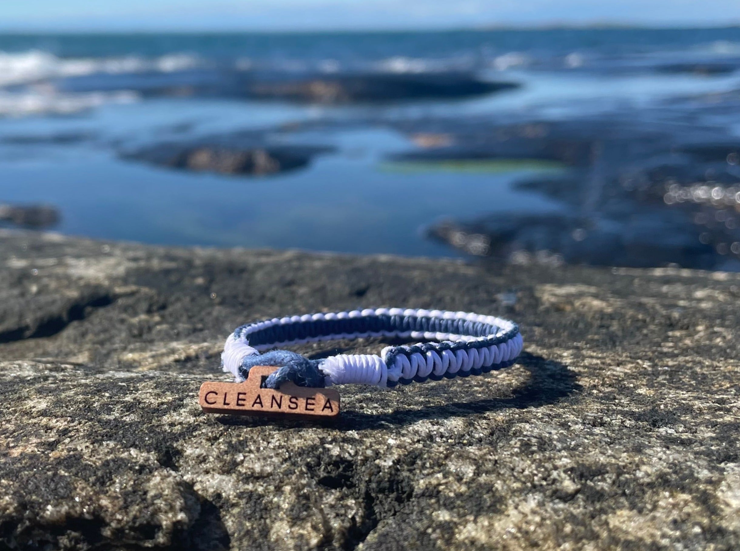 Bracelets for cleaning hot sale the ocean